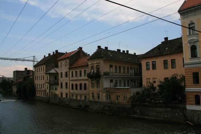 Clădirile din apropierea Podului Horea