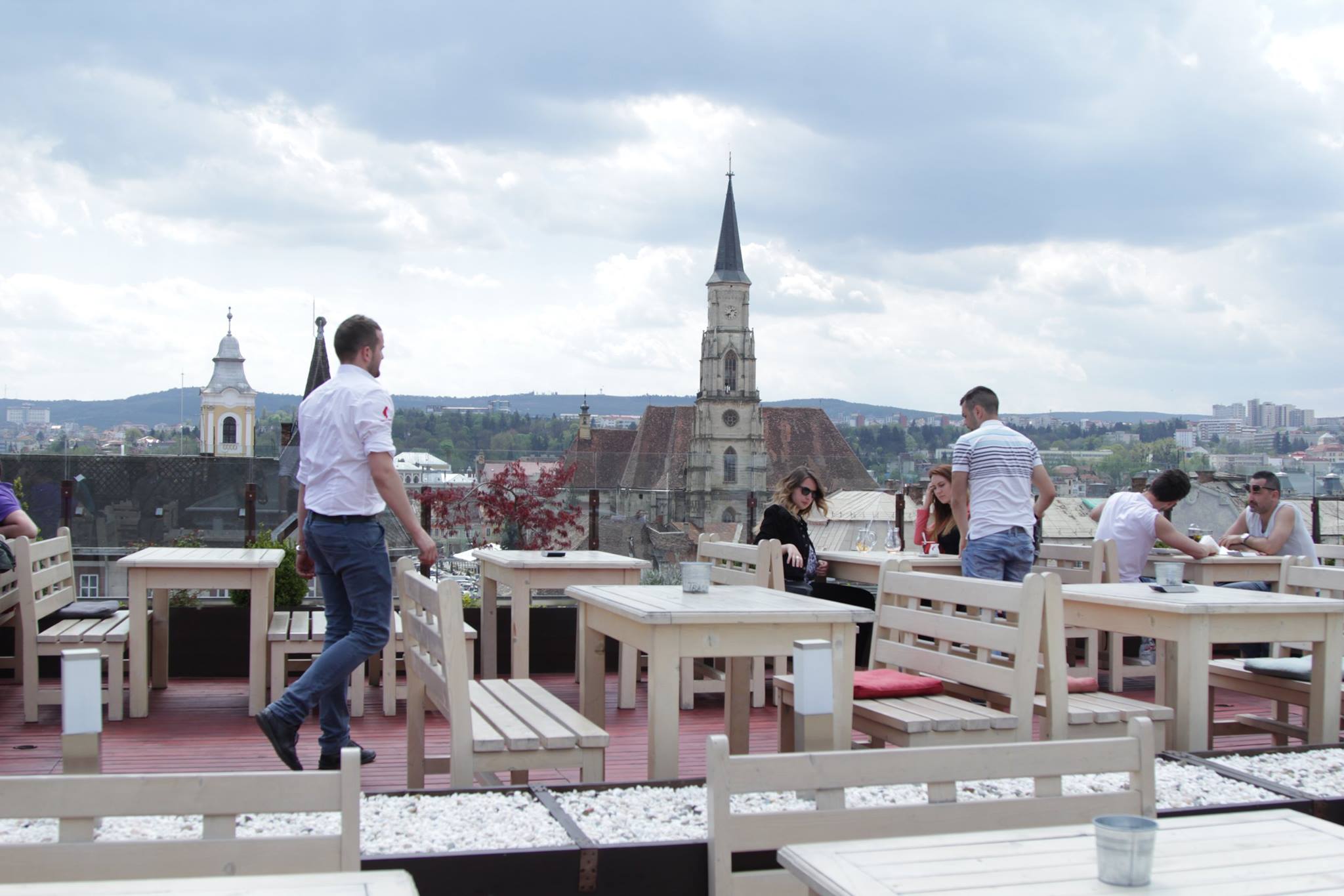 #rebootHoReCa: program de  susținere a startup-urilor care ajută industria ospitalității să-și revină din criză