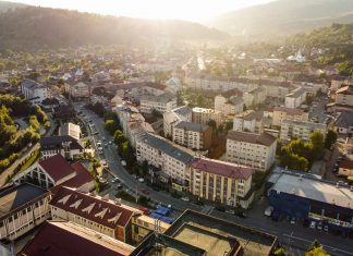 Primăria Borșa și Telios Care încheie un parteneriat pentru a oferi acces îmbunătățit la servicii medicale unor categorii sociale vulnerabile și elevilor din localitate, prin telemedicină