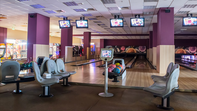 Centrul de Distracţii Multiplex Leul – bowling, biliard, tenis de masă