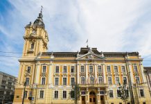 Call center at Cluj-Napoca City Hall in support of Ukrainian refugees, info on available accommodation and social assistance