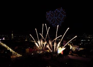 260 de drone au luminat cerul Clujului într-un spectacol inedit, de Ziua Națională a României