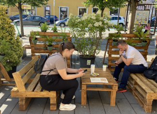 Pe Eroilor s-a deschis o sufragerie verde în care clujenii pot propune soluții pentru un mediu mai bun