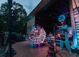 Paradă în șura din Mera în prima zi a festivalului Mera World Music Festival 2024 (FOTO)