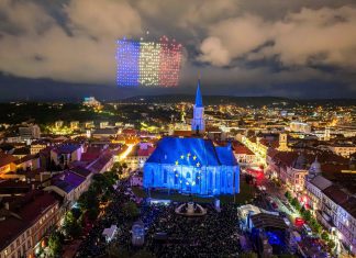 Show de drone la Zilele Clujului: „Europa e acasă aici, unde trecutul și viitorul se împletesc”