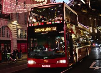 Clujenii, invitați să urce în Light Bus și să susțină astfel festivalul Lights On Romania