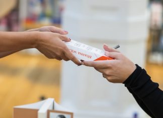 Noua programă de română riscă să creeze o generație fără lectură, arată un experiment A.I.