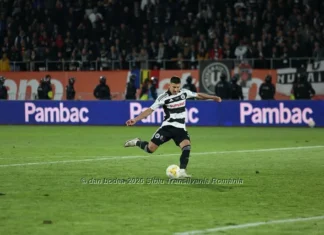 Omul care a rămas în picioare. Iulian Cristea. Inima de oțel a Șepcilor Roșii. De ce un penalty nu poate șterge un sezon de aur! Foto ⓒ Dan Bodea / Transilvania Reporter